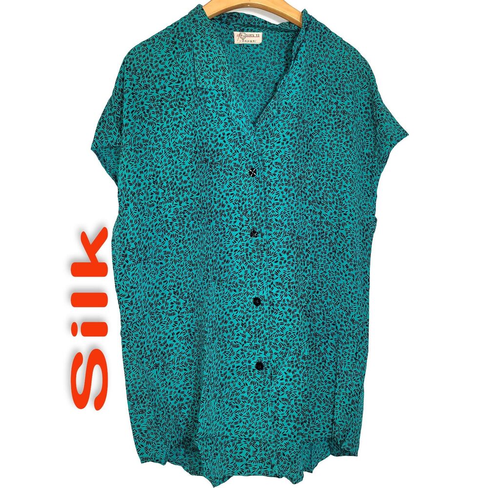 Women's 100% Silk Size L Short Sleeve Top Button-Up Shirt SCM729